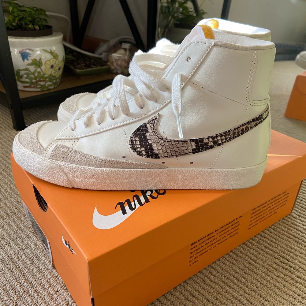Nike Blazer Mid ‘77 SE